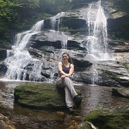 Dr. Janine Hartland